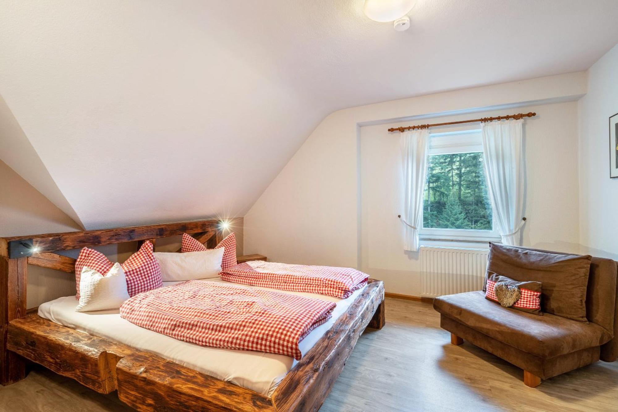 Schaetzlehof Hotel วินเดิน อิม เอลซ์ทาล ภายนอก รูปภาพ
